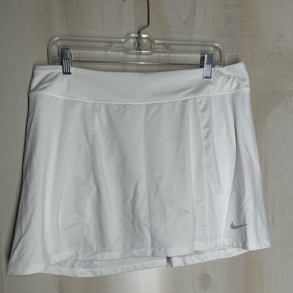 ‎Nike golf white skort dri-fit, size XL